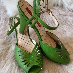 B.A.I.T. Loraine platform Sandals